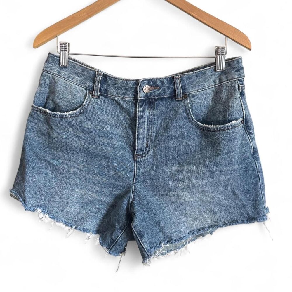BDG blue denim shorts Size 31